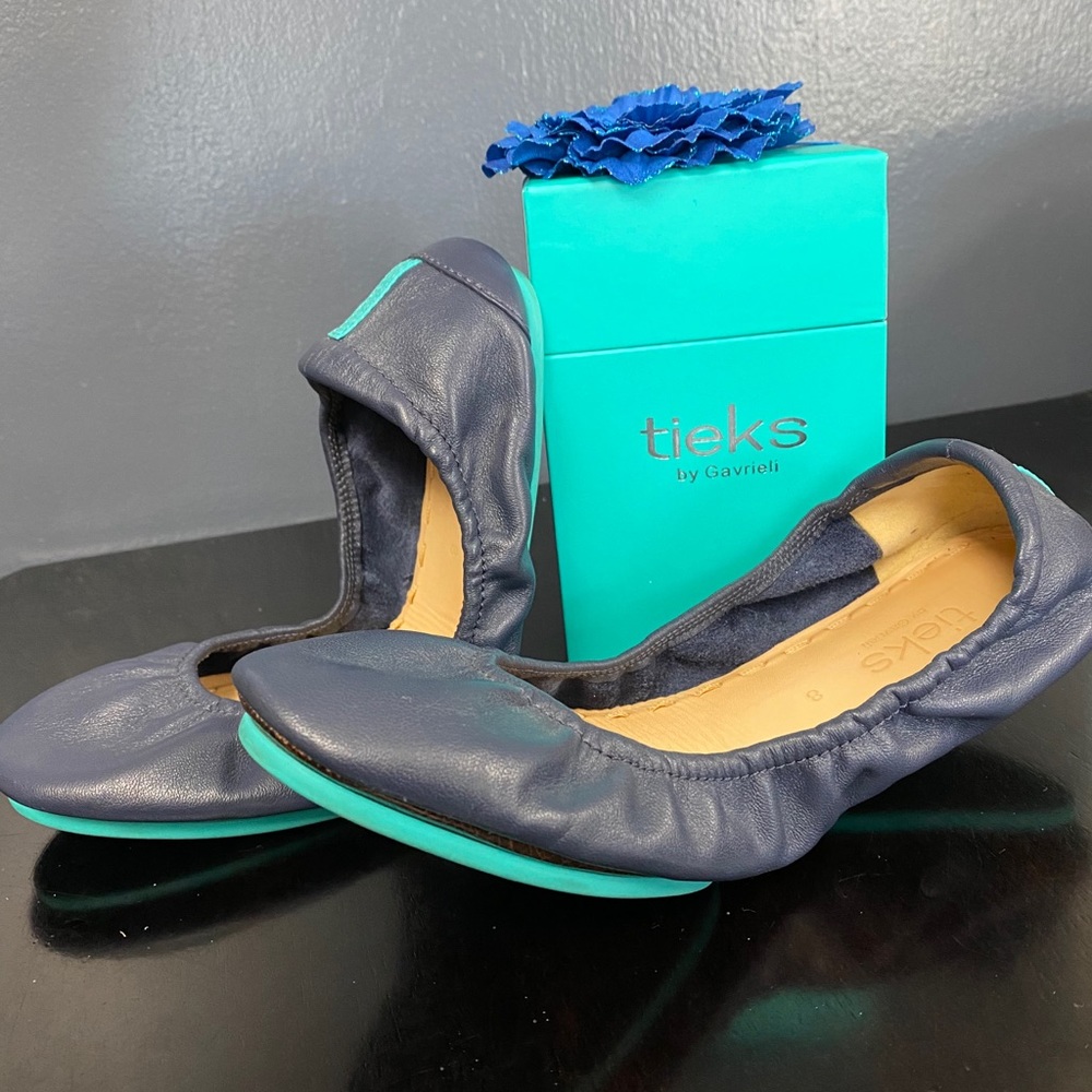 Tieks size 8 in California Navy